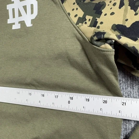 Under Armour Notre Dame Jacket Mens Medium Camo Loose Fit Green Freedom
